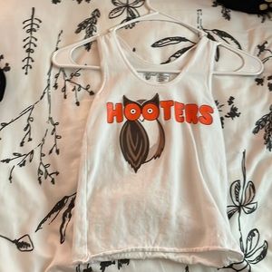 Woman’s XS white hooters tank top